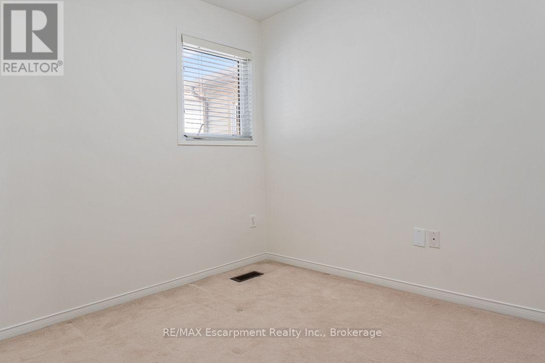8 Jim Baird Mews Property Photo 44