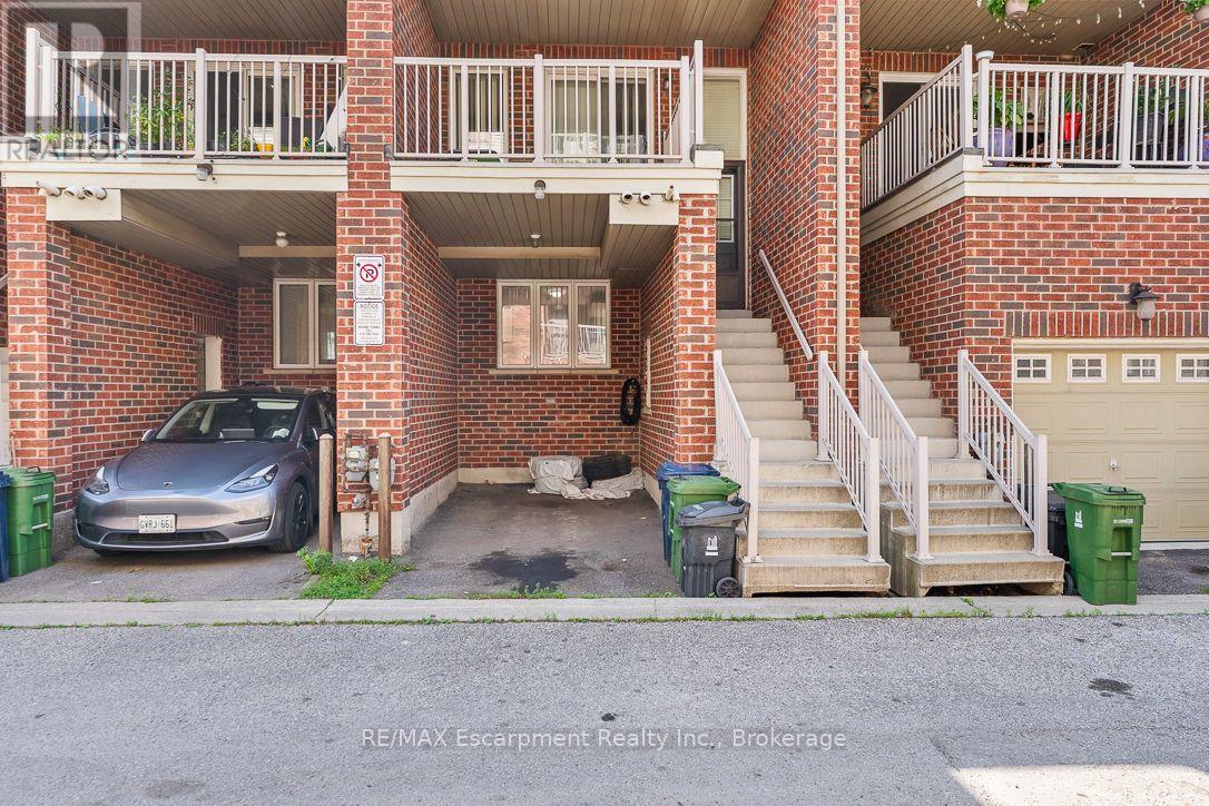 8 Jim Baird Mews Property Photo 50
