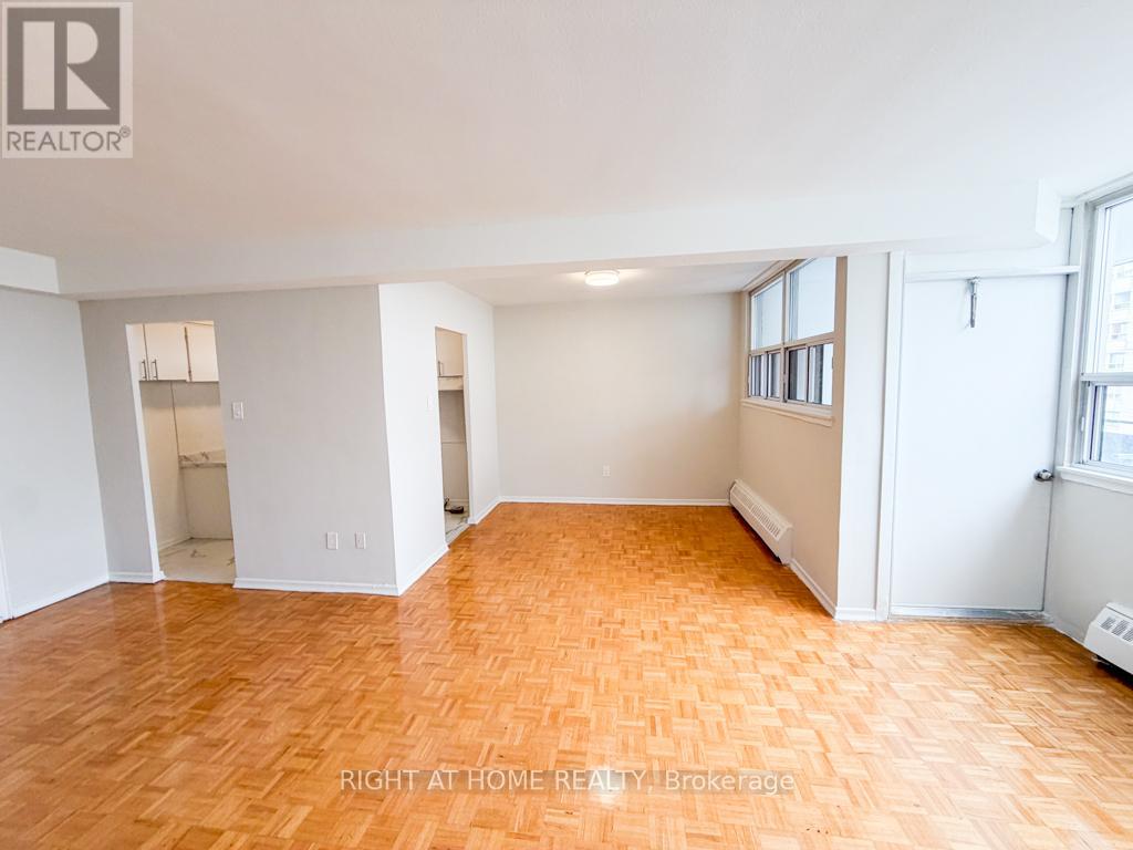 205 - 1440 Lawrence Avenue W Property Photo 9