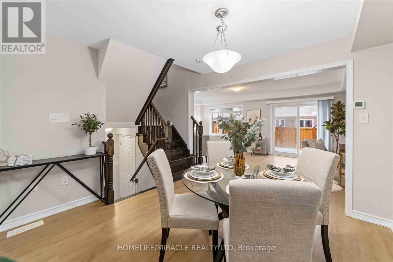 21 Donlamont Circle Property Photo 4