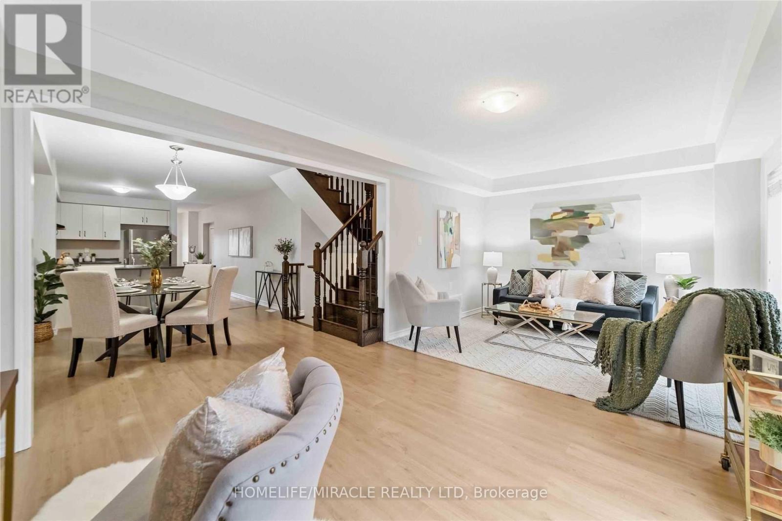 21 Donlamont Circle Property Photo 9