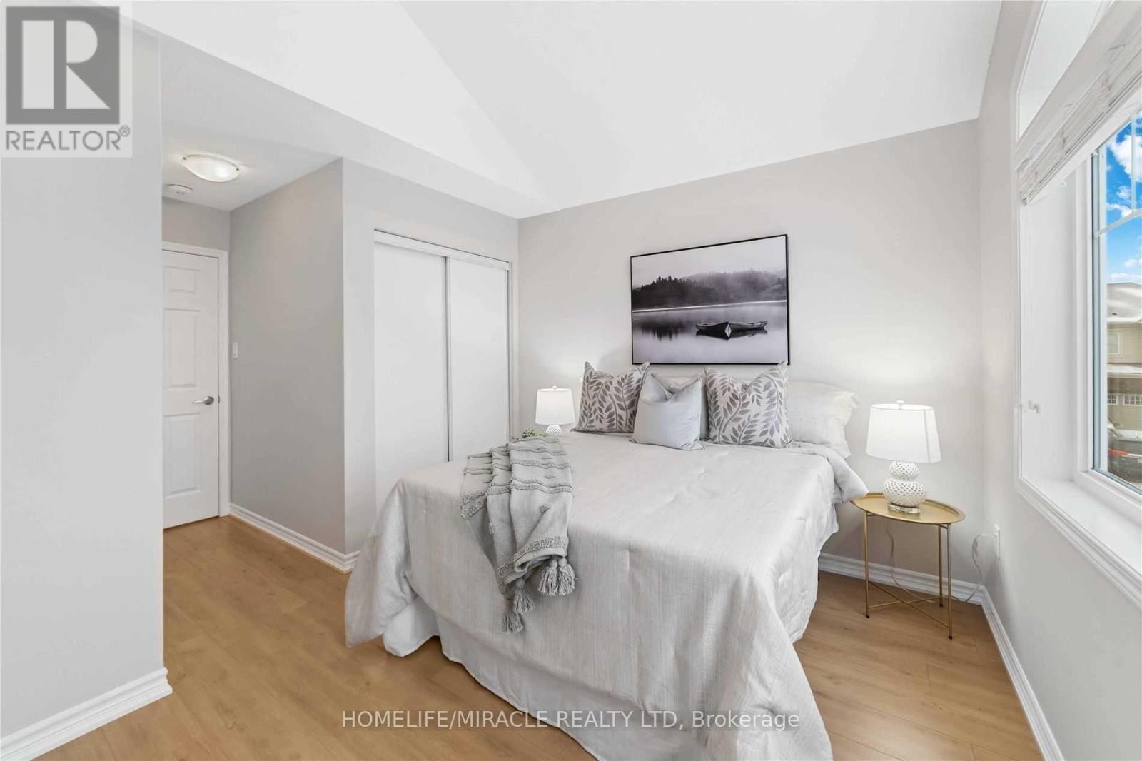 21 Donlamont Circle Property Photo 16