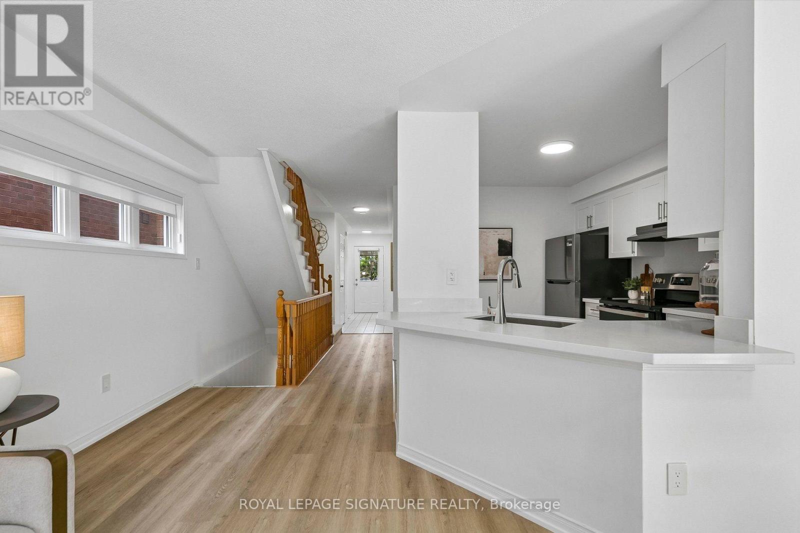 71 - 5255 Palmetto Place Property Photo 13