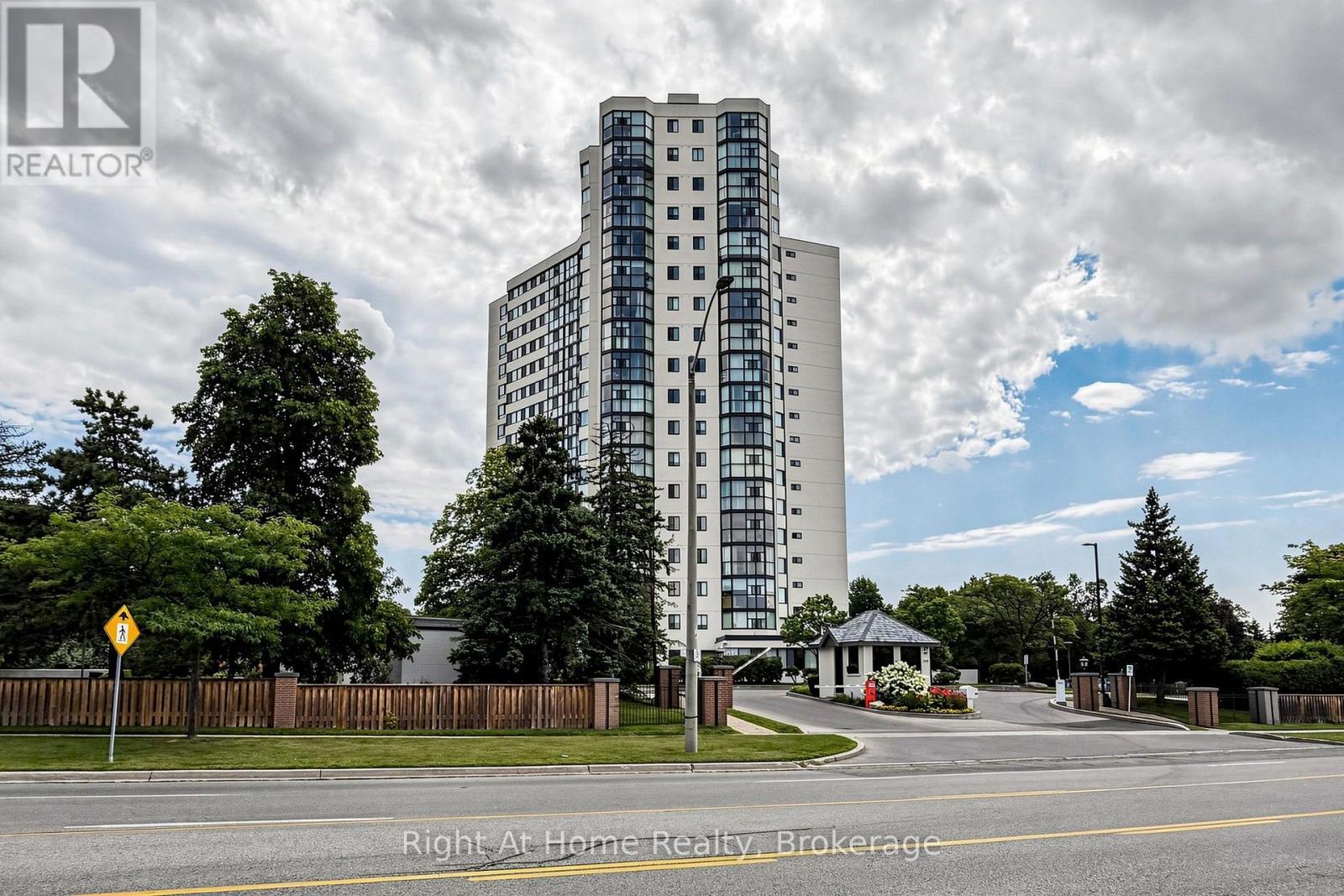 1509 - 1360 Rathburn Road E Property Photo 2