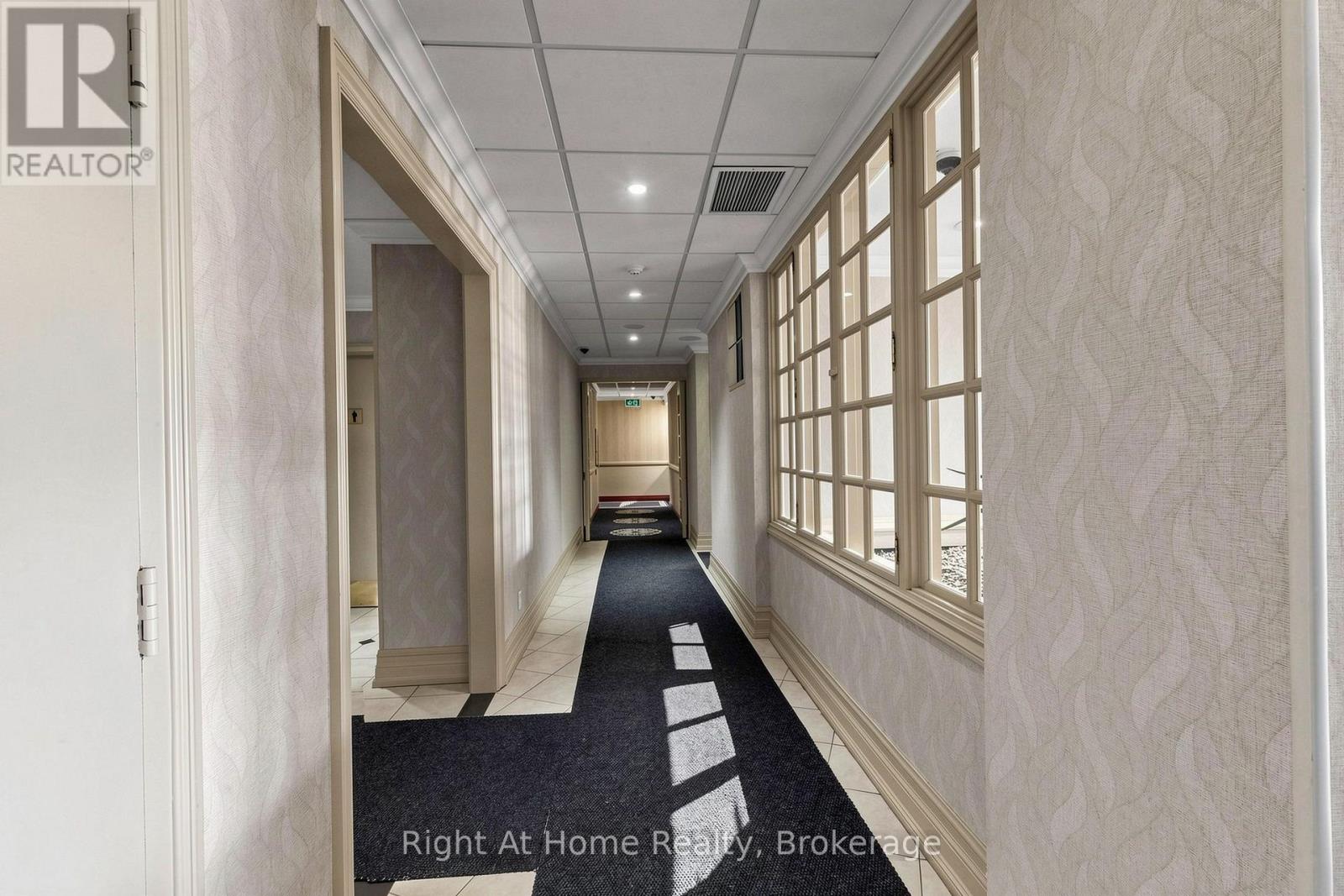 1509 - 1360 Rathburn Road E Property Photo 25