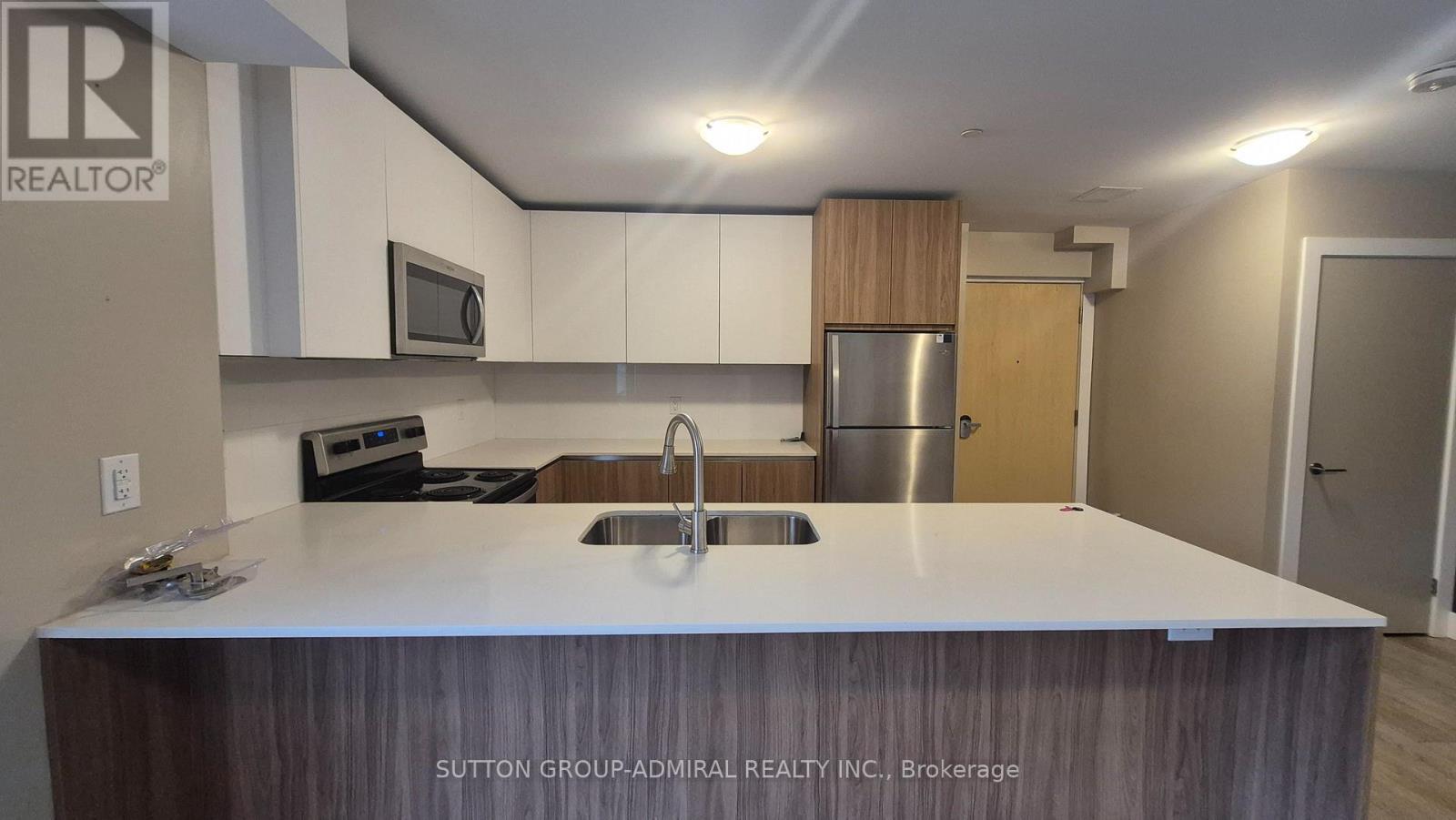 202 - 293 Viewmount Avenue Property Photo 4