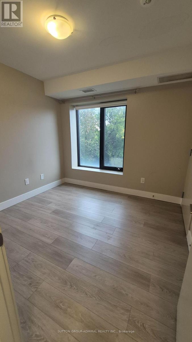 202 - 293 Viewmount Avenue Property Photo 7