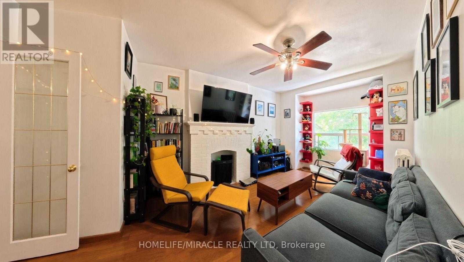 121 Medland Street Property Photo 8