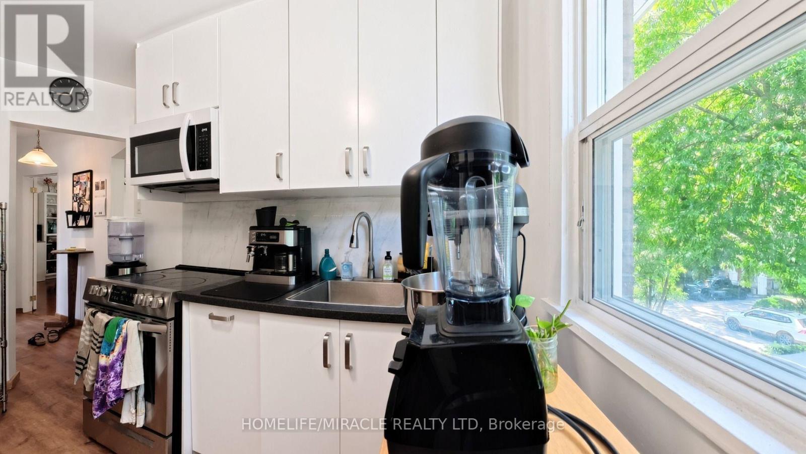 121 Medland Street Property Photo 21