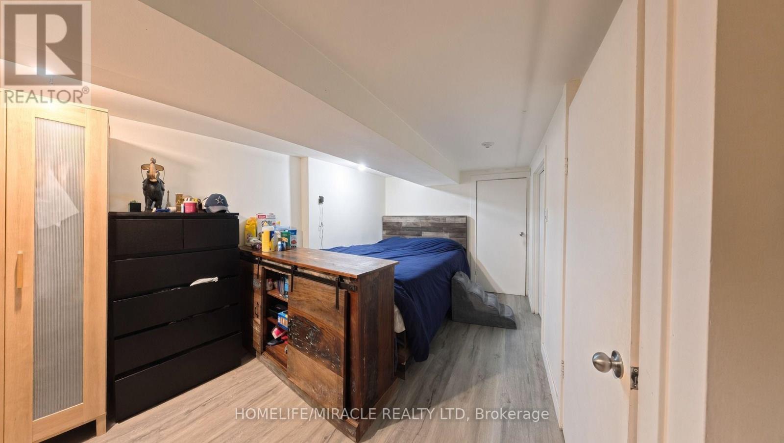 121 Medland Street Property Photo 26