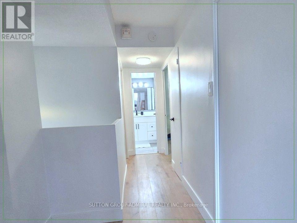 114 - 366 The East Mall Property Photo 21