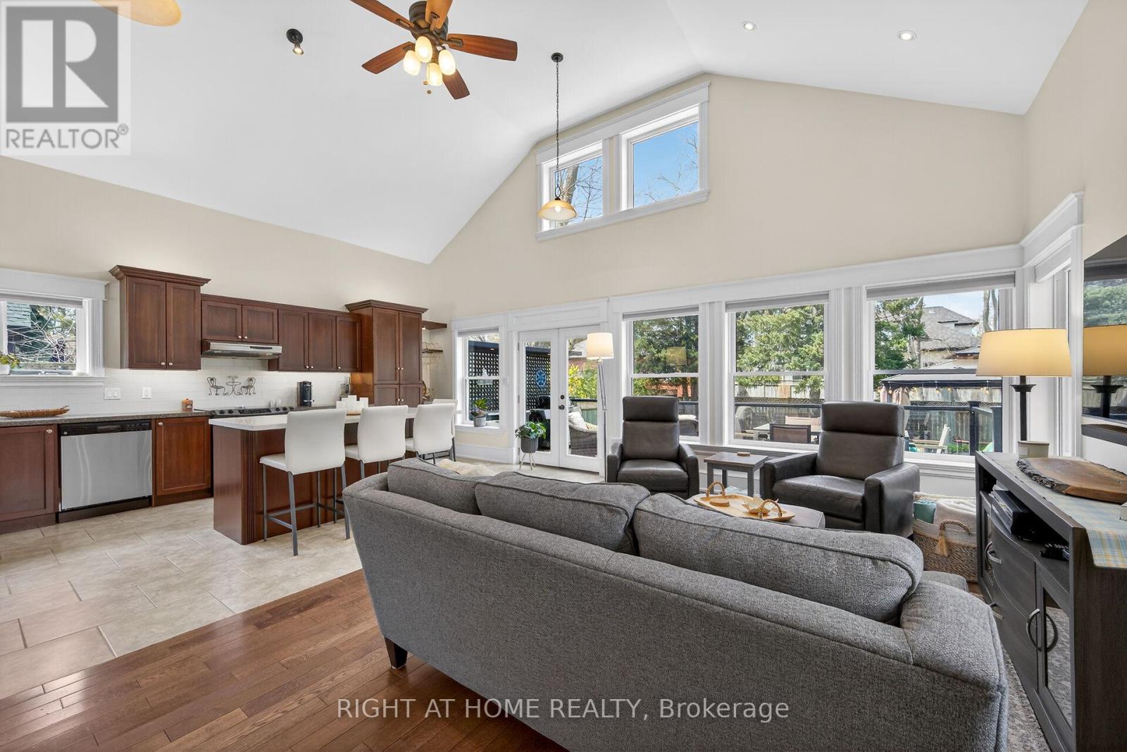46 Bay Street Property Photo 4