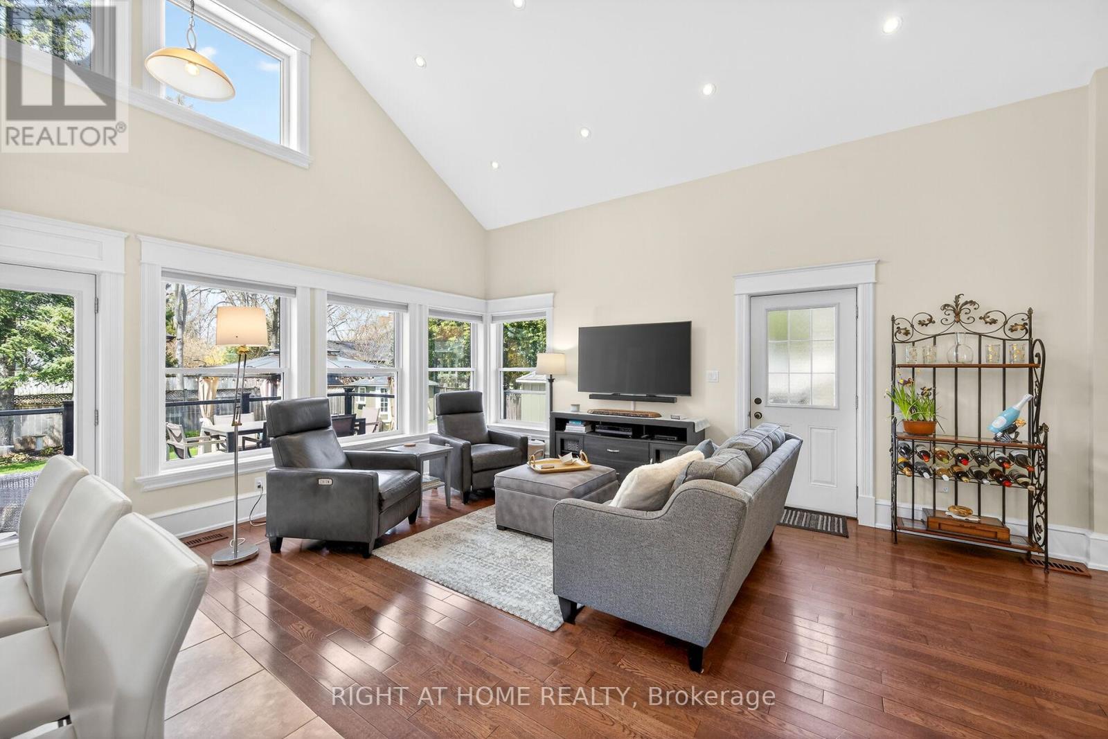 46 Bay Street Property Photo 13