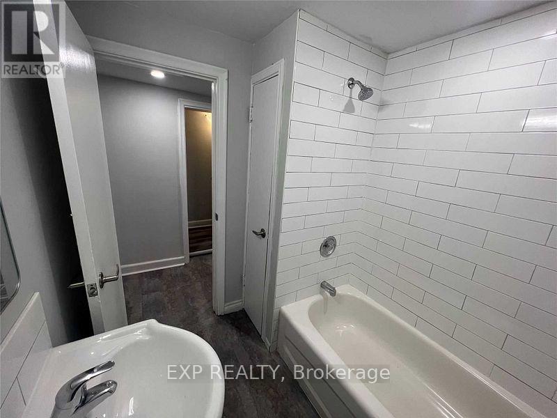 5 - 1 Henderson Avenue Property Photo 7