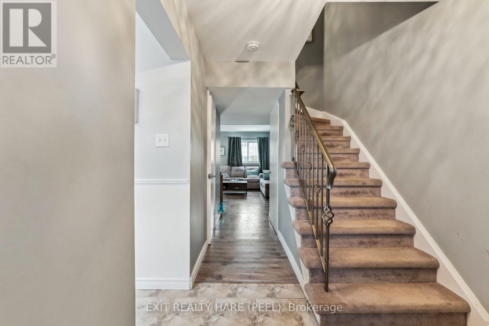 78 - 900 Central Park Drive N Property Photo 5