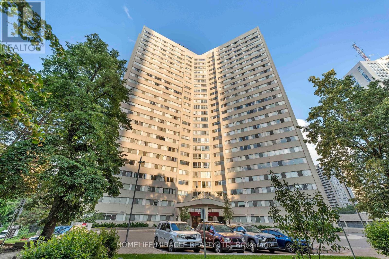 202 - 3700 Kaneff Crescent N Property Photo 1