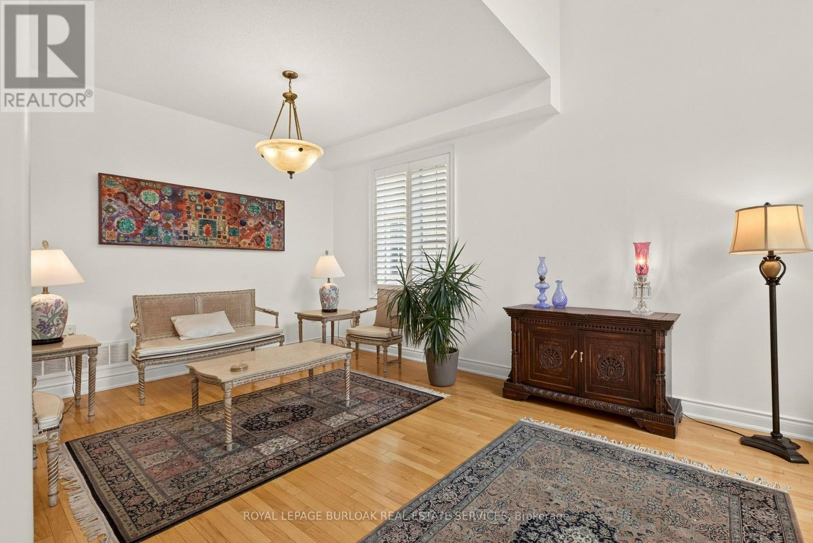 215 Burloak Drive Property Photo 7