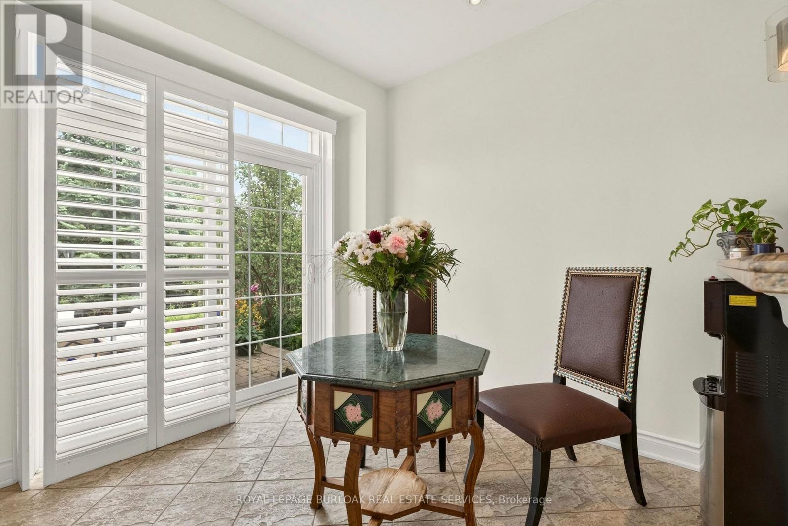 215 Burloak Drive Property Photo 12