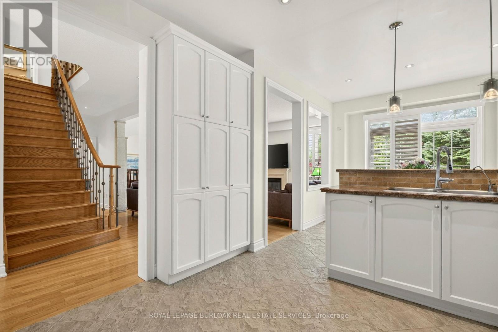 215 Burloak Drive Property Photo 15