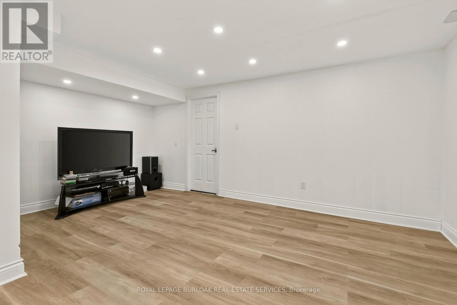 215 Burloak Drive Property Photo 35