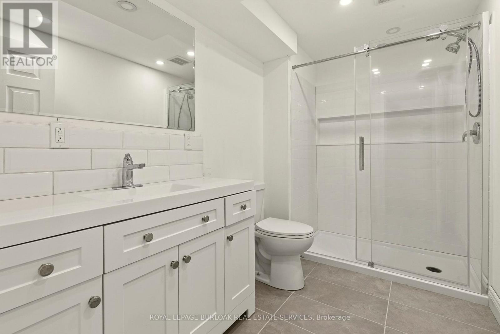 215 Burloak Drive Property Photo 37