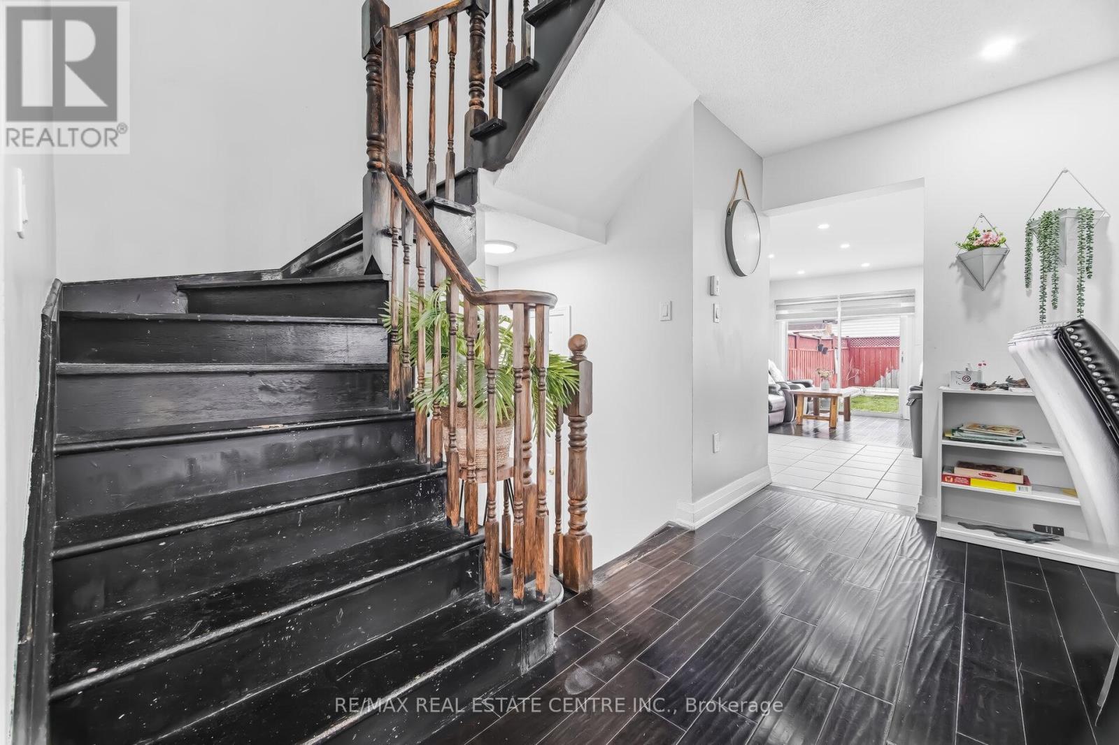 28 Mount Fuji Crescent Property Photo 23