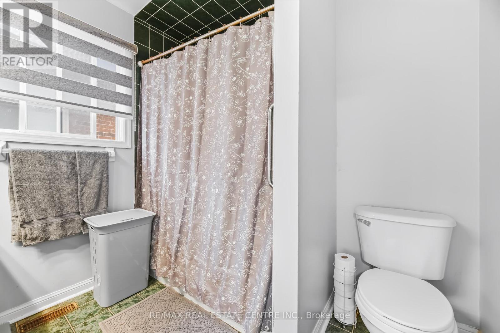 28 Mount Fuji Crescent Property Photo 28