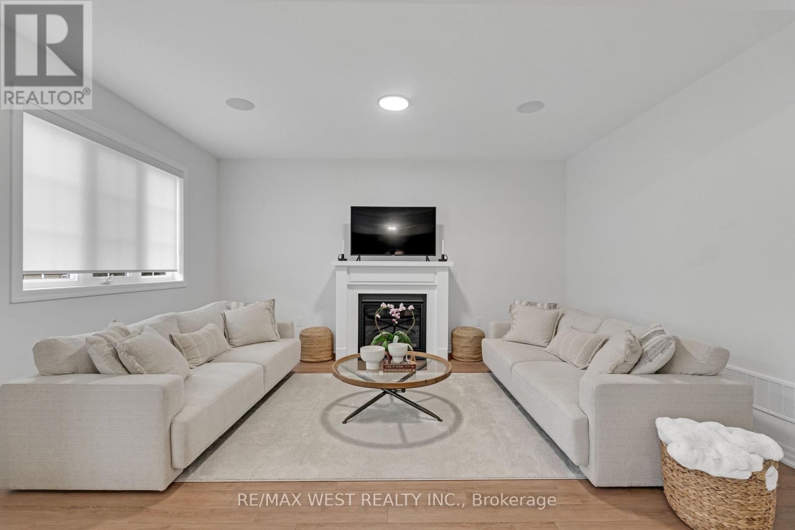 24 Hanton Crescent Property Photo 8