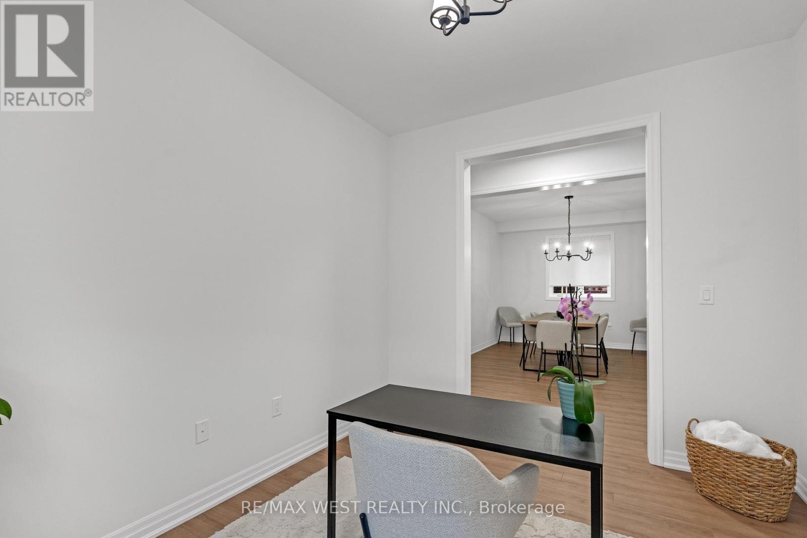24 Hanton Crescent Property Photo 16