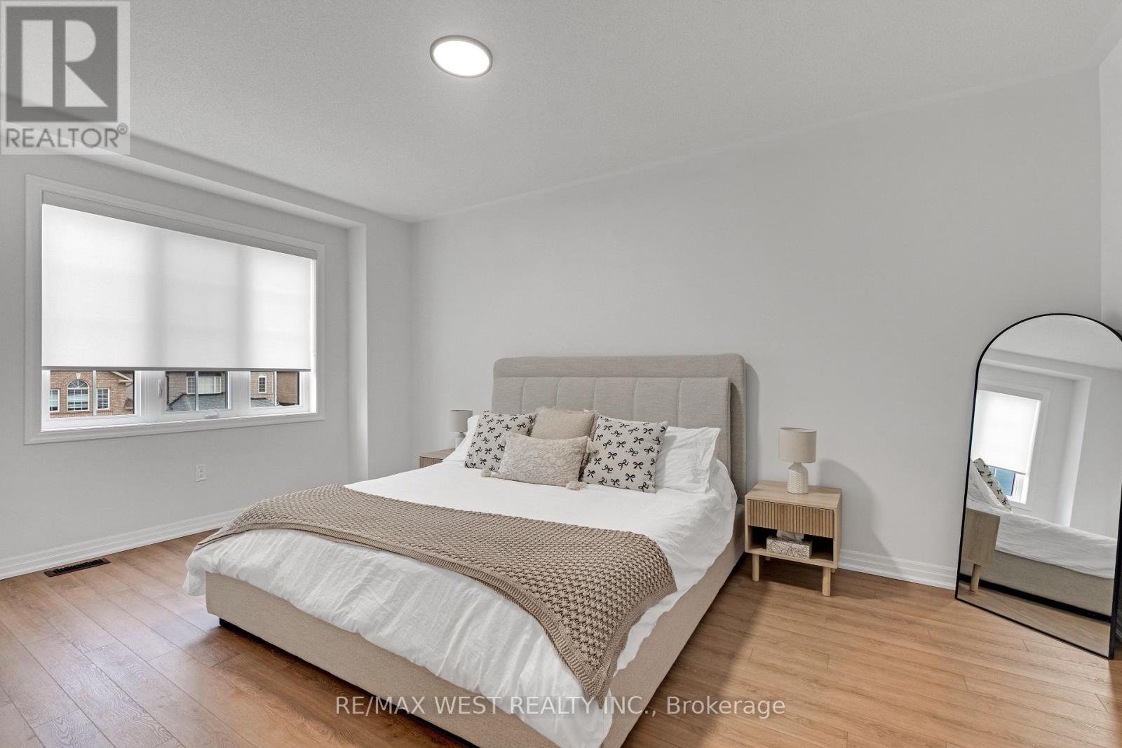 24 Hanton Crescent Property Photo 32
