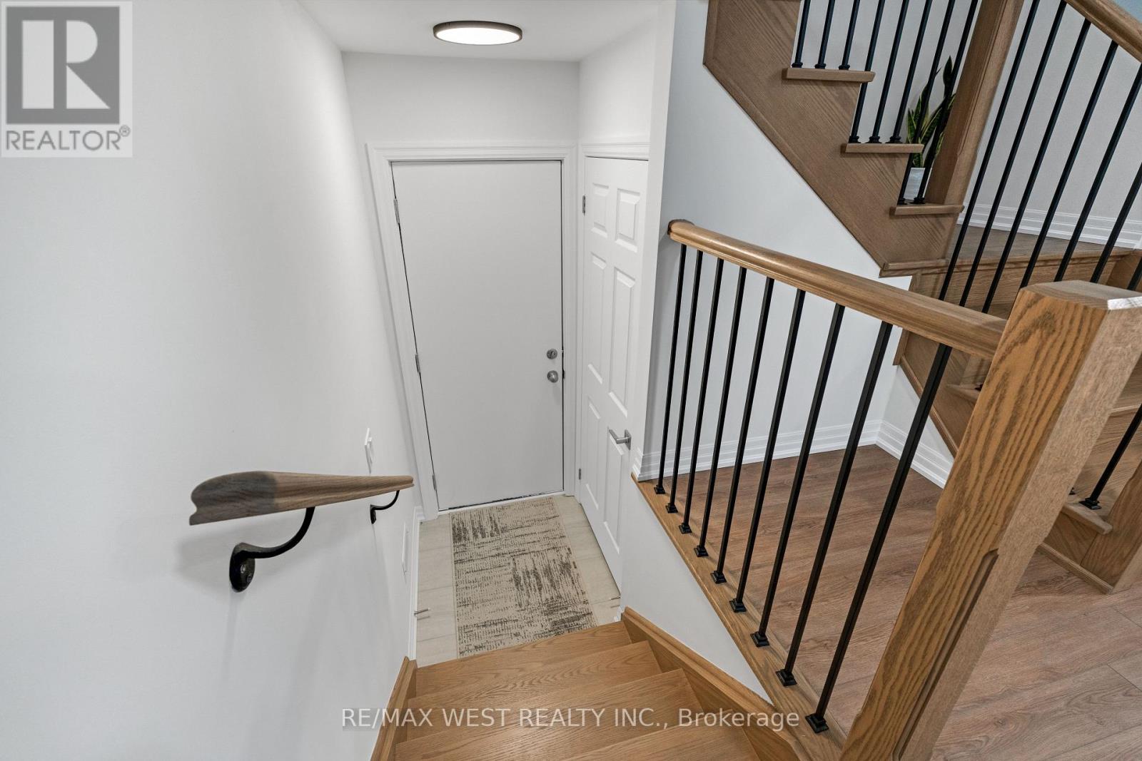 24 Hanton Crescent Property Photo 37