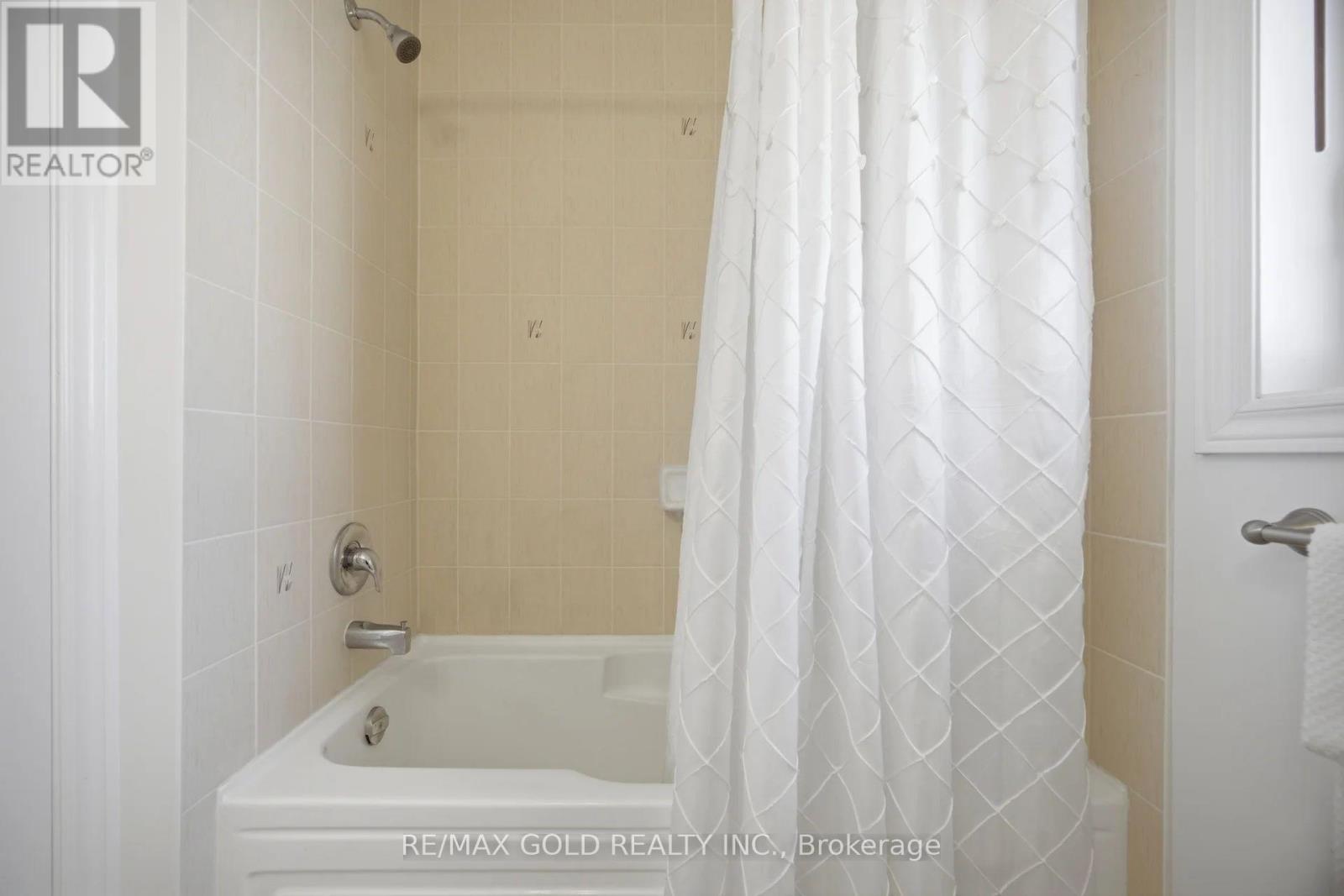 29 Aspenview Avenue Property Photo 30