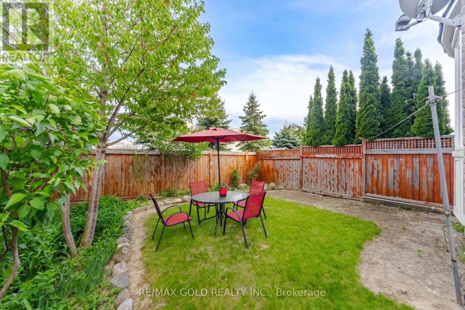 29 Aspenview Avenue Property Photo 32