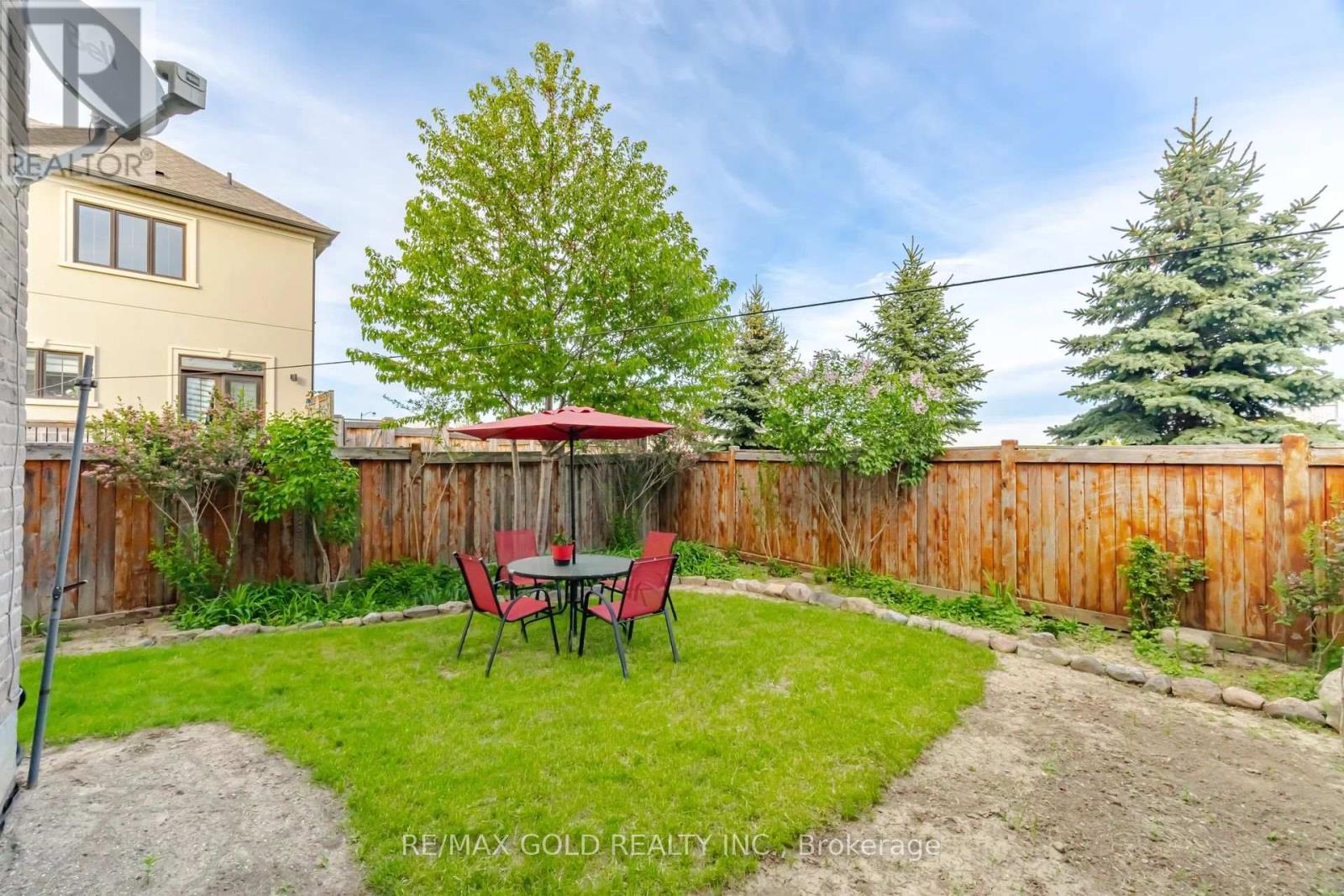 29 Aspenview Avenue Property Photo 33