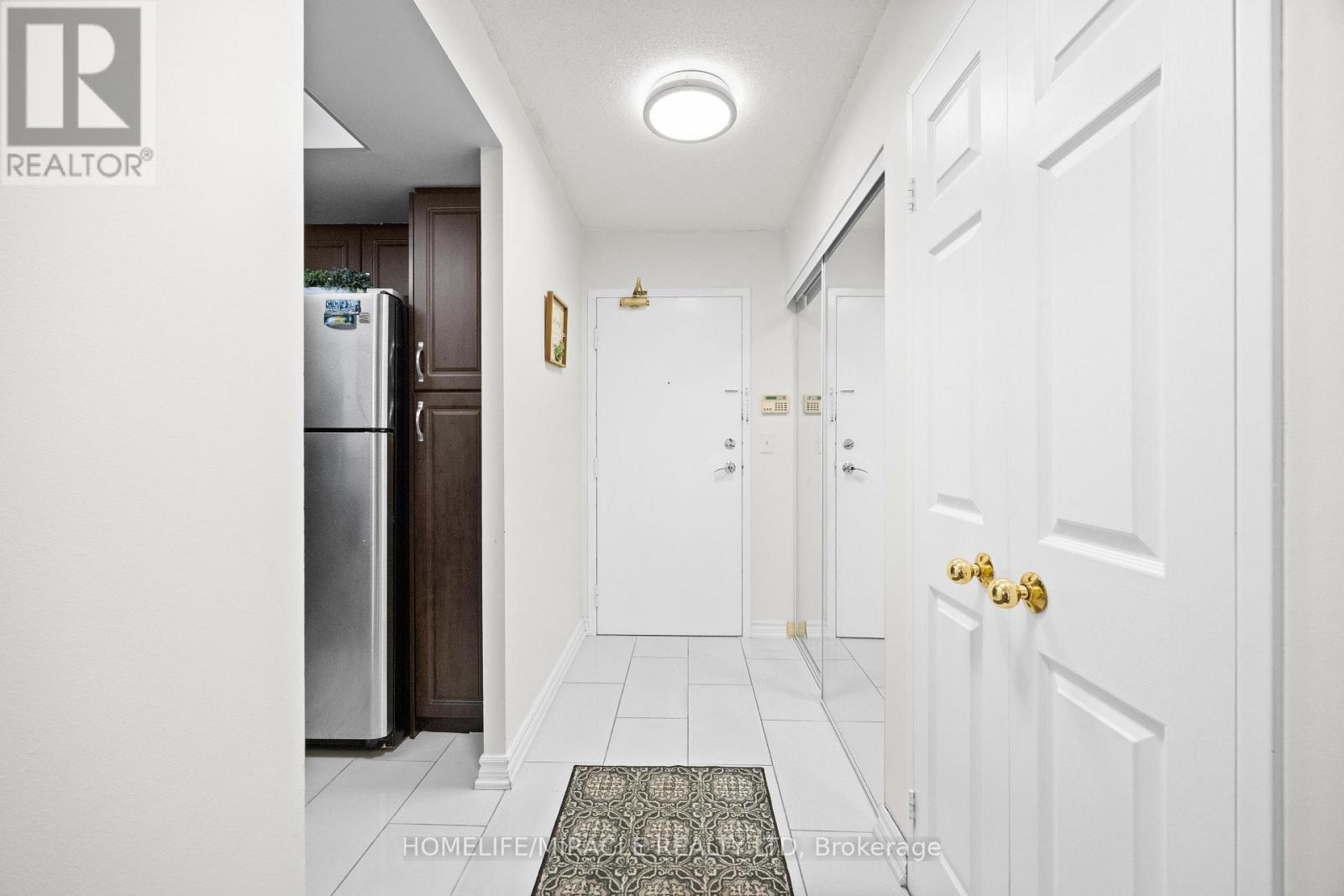 406 - 325 Webb Drive Property Photo 4