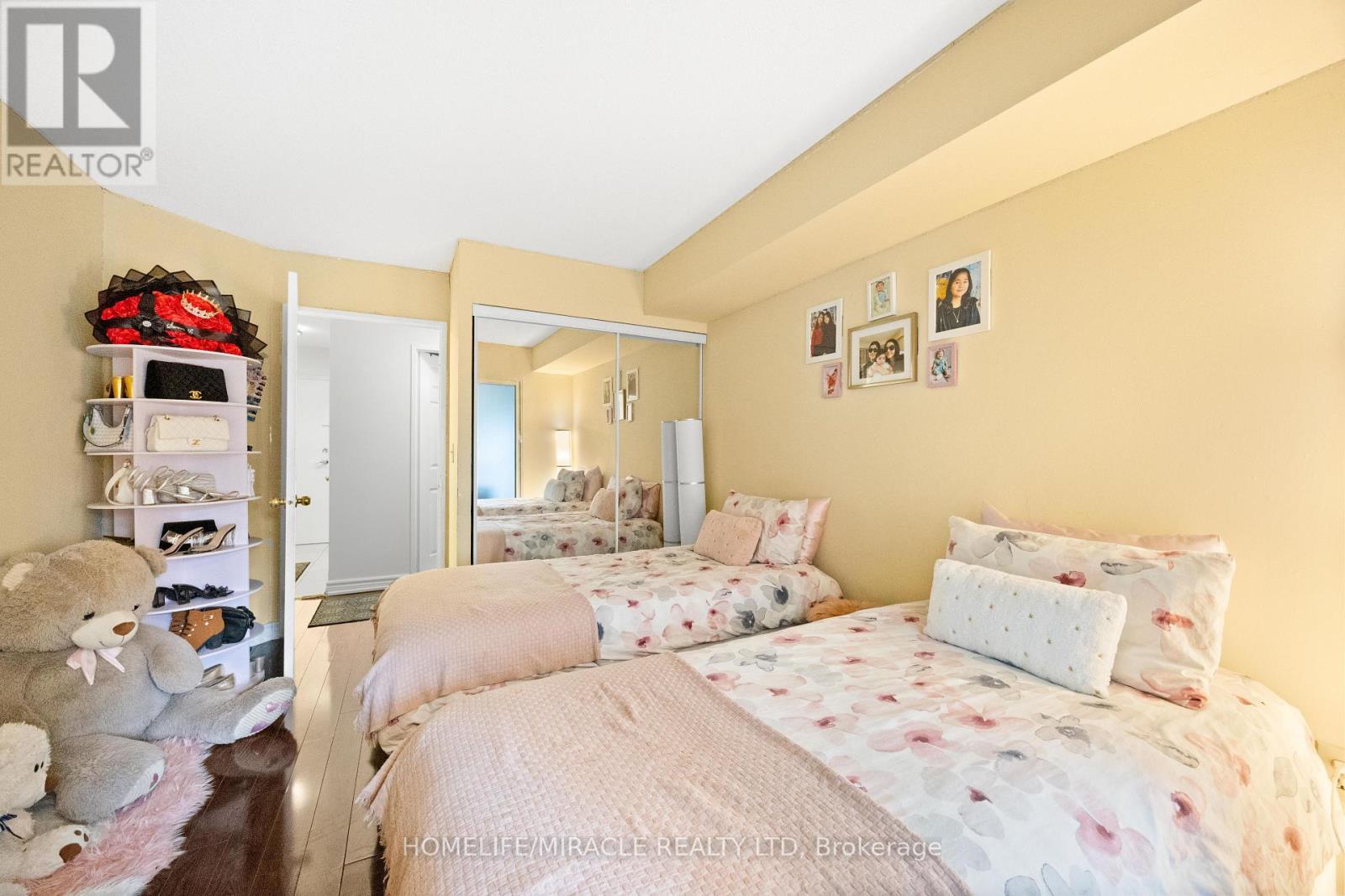 406 - 325 Webb Drive Property Photo 13