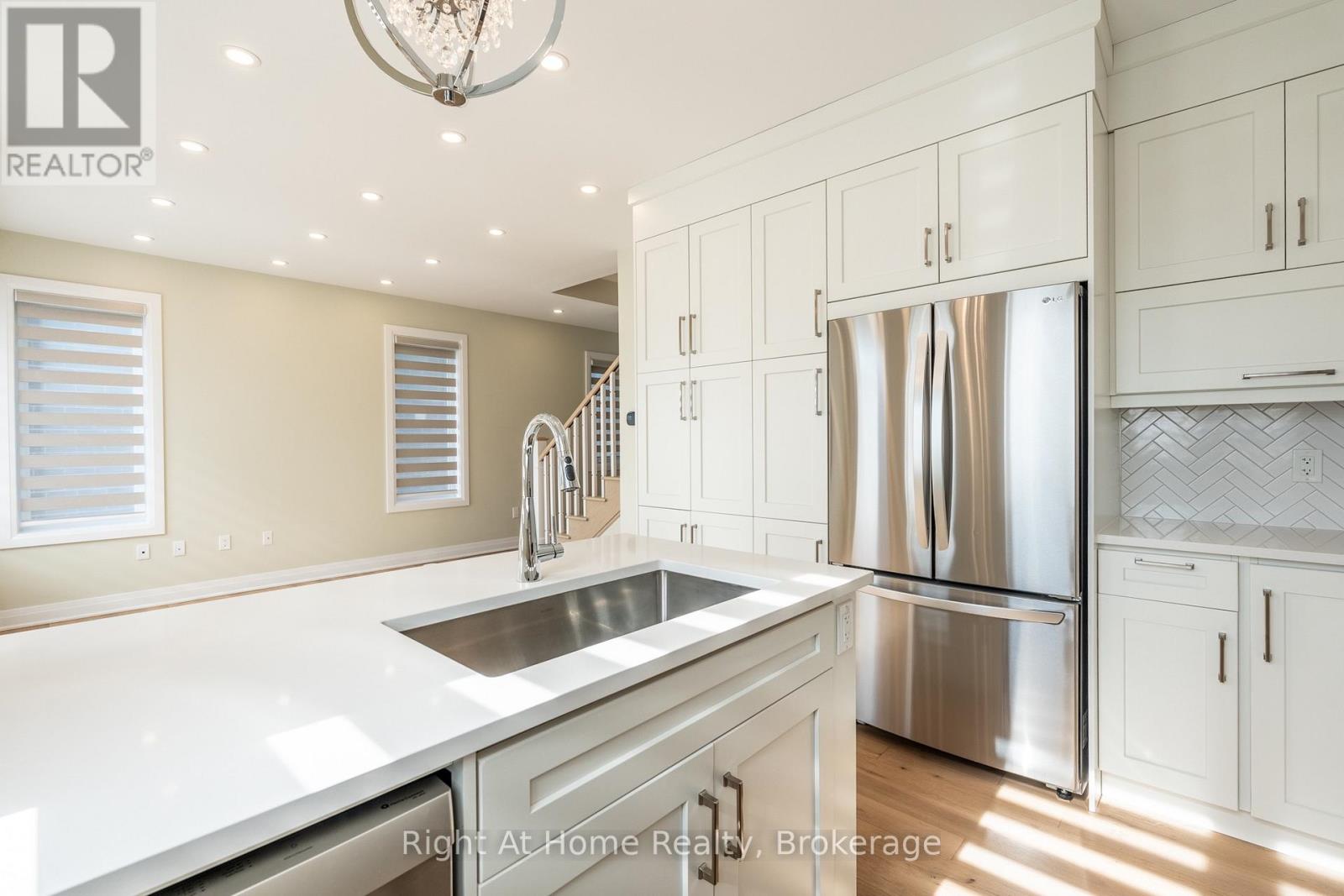 80 Settlers Road E Property Photo 23