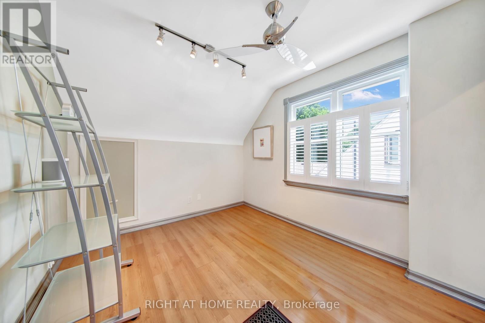 74 Mccaul Street Property Photo 21