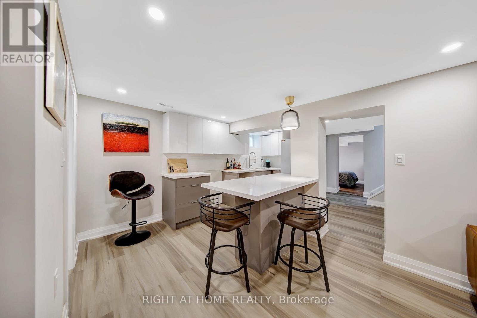 74 Mccaul Street Property Photo 26