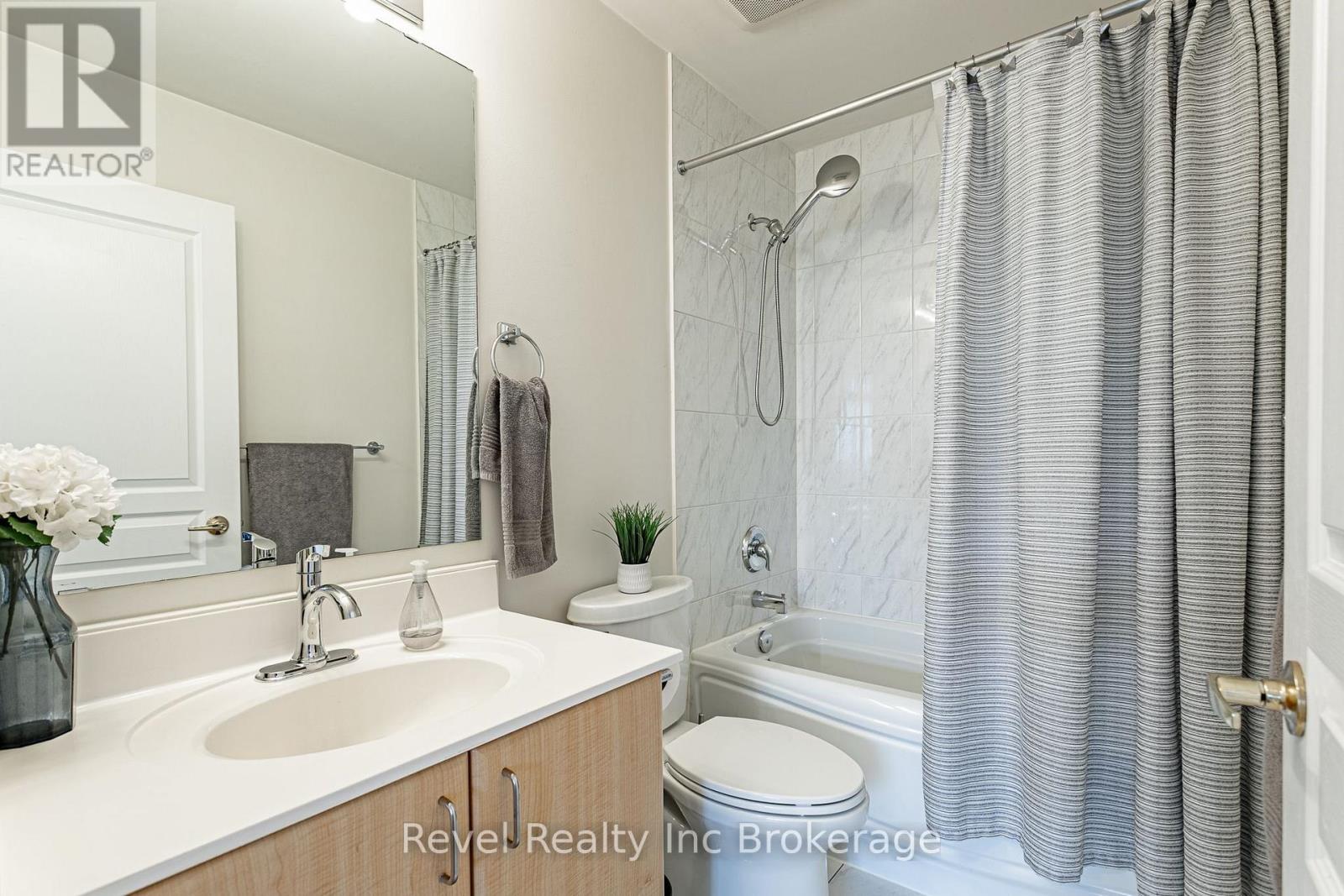 515 - 80 Port Street E Property Photo 7