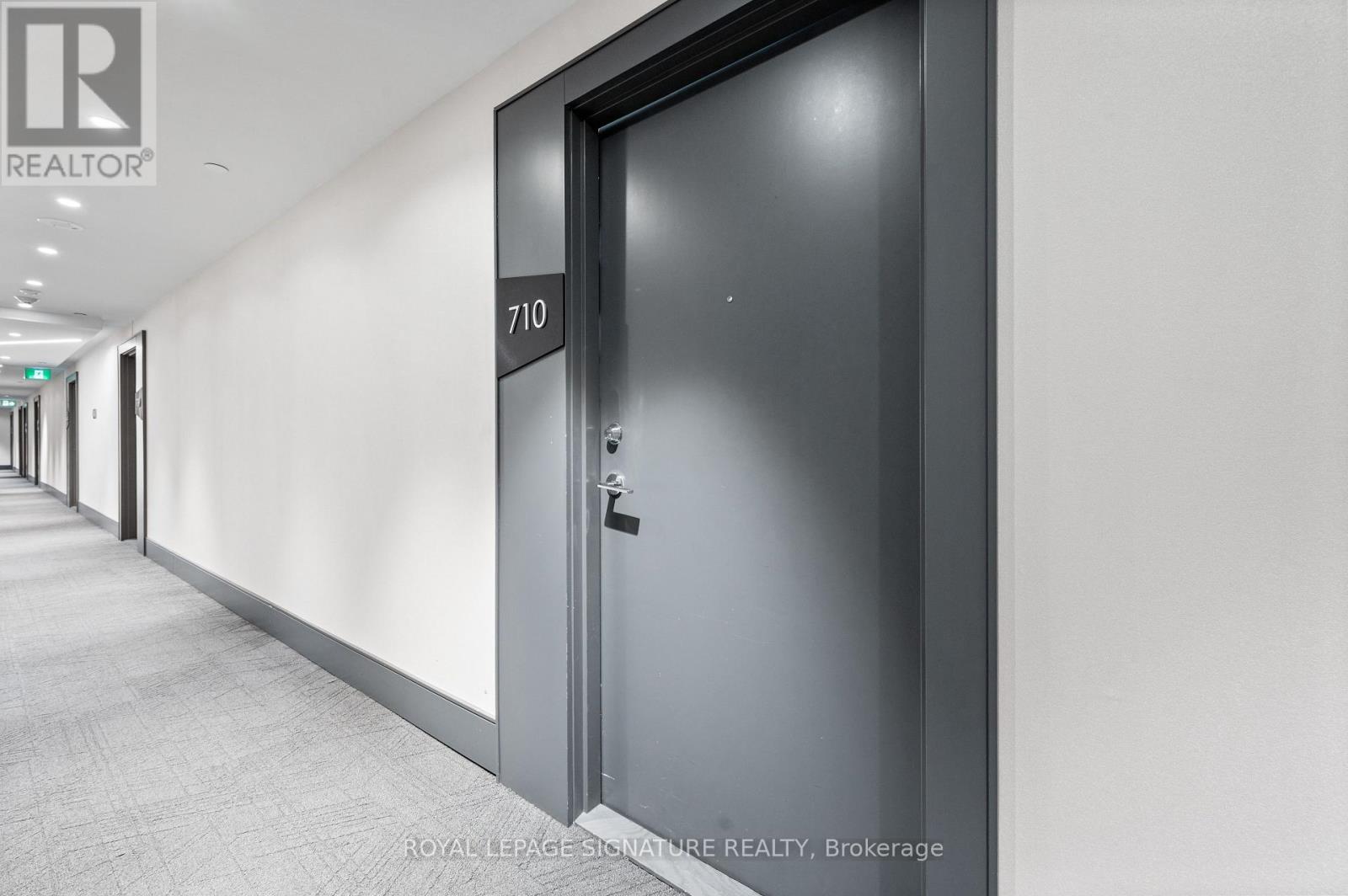 710 - 10 De Boers Drive Property Photo 4
