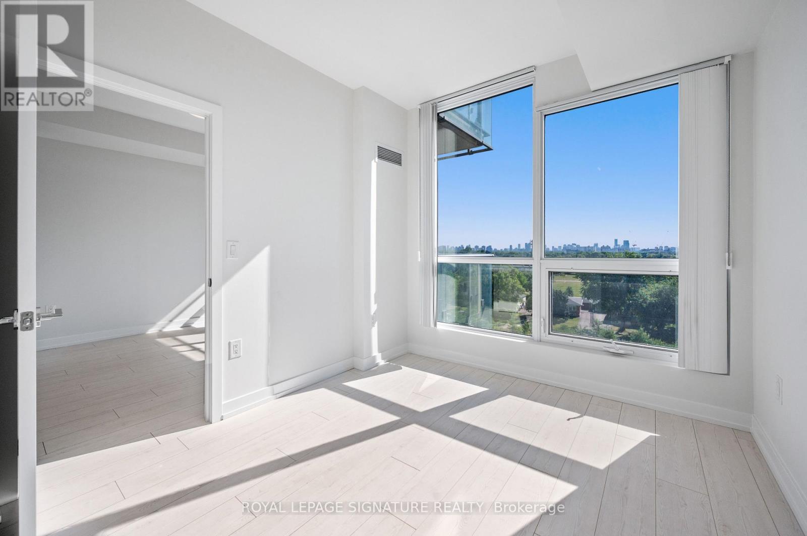 710 - 10 De Boers Drive Property Photo 11