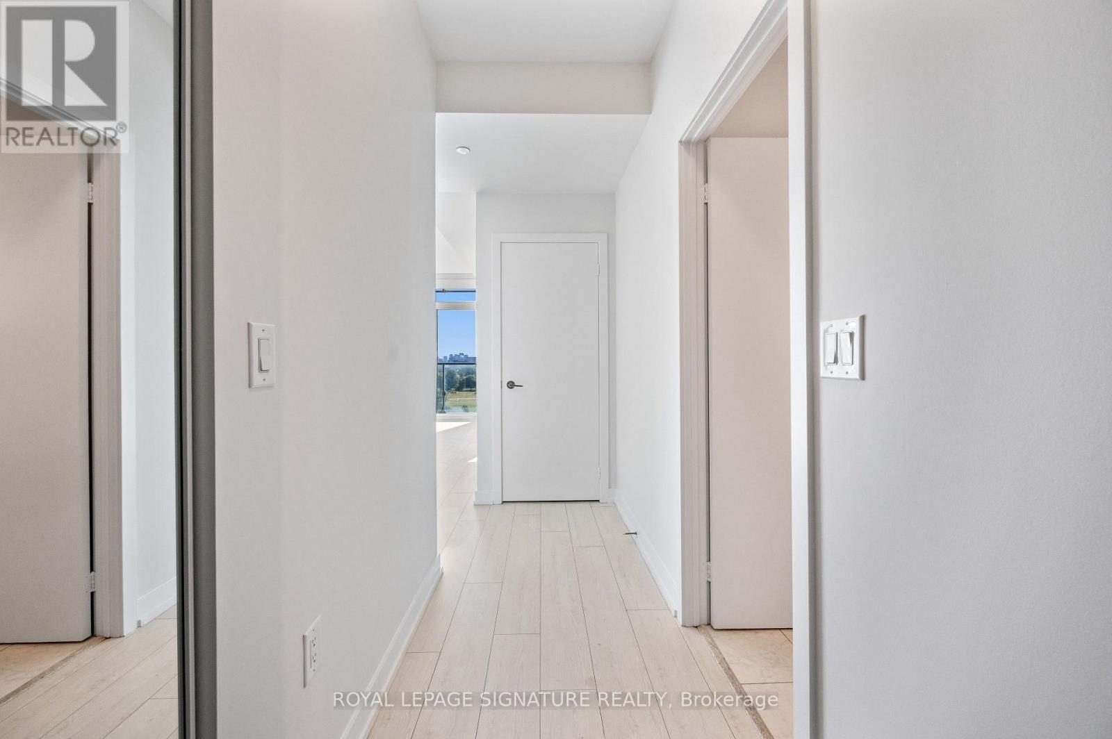 710 - 10 De Boers Drive Property Photo 17