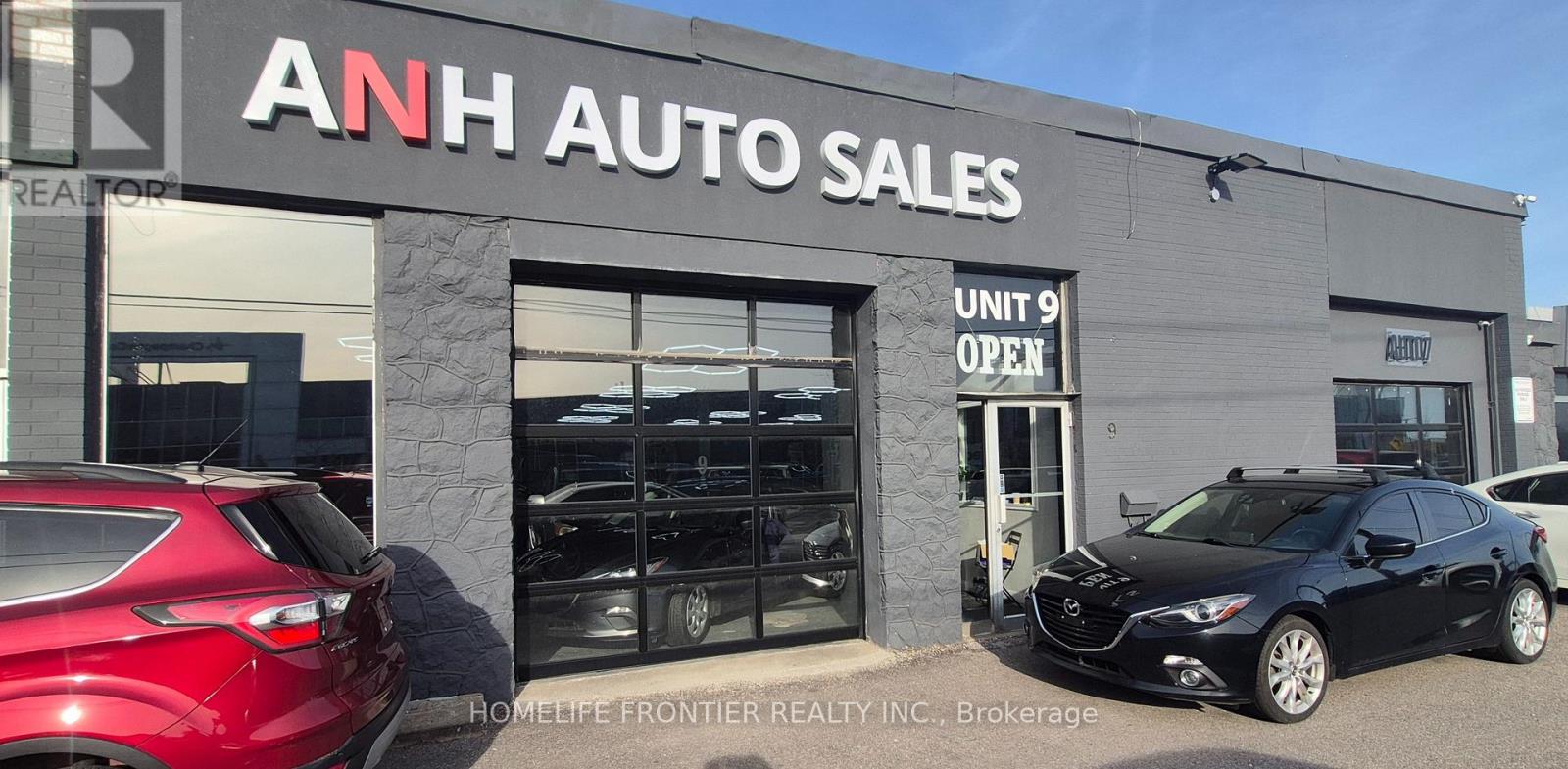 Unit 9 - 1101 Finch Avenue W Property Photo 1