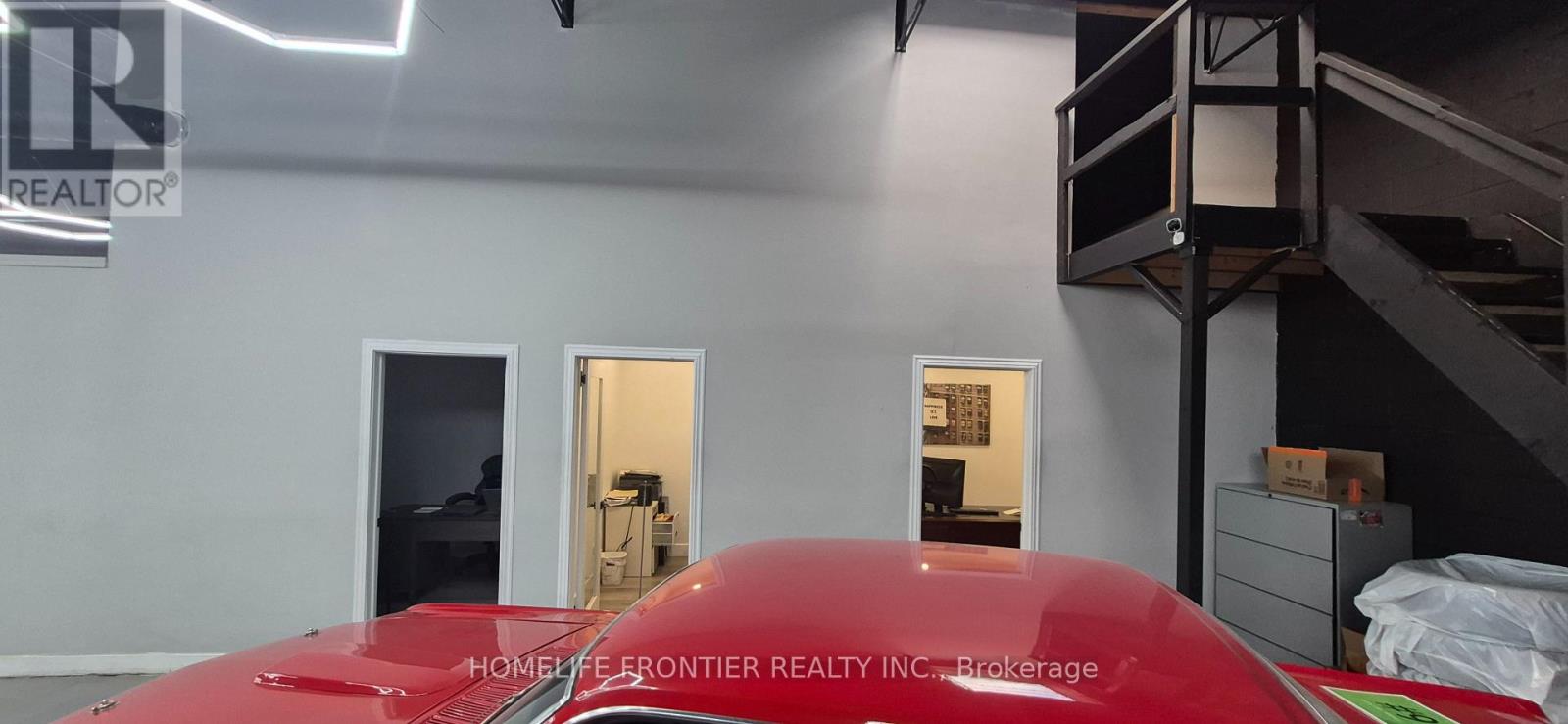 Unit 9 - 1101 Finch Avenue W Property Photo 8