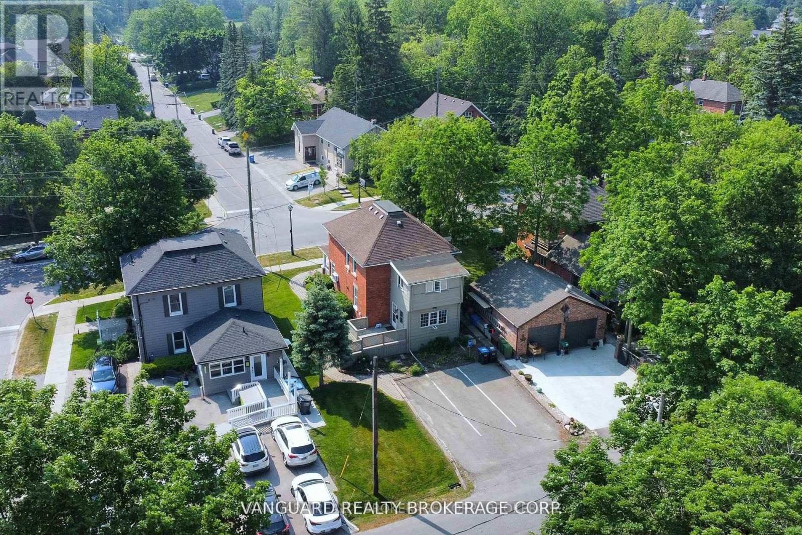 69 King Street W Property Photo 39