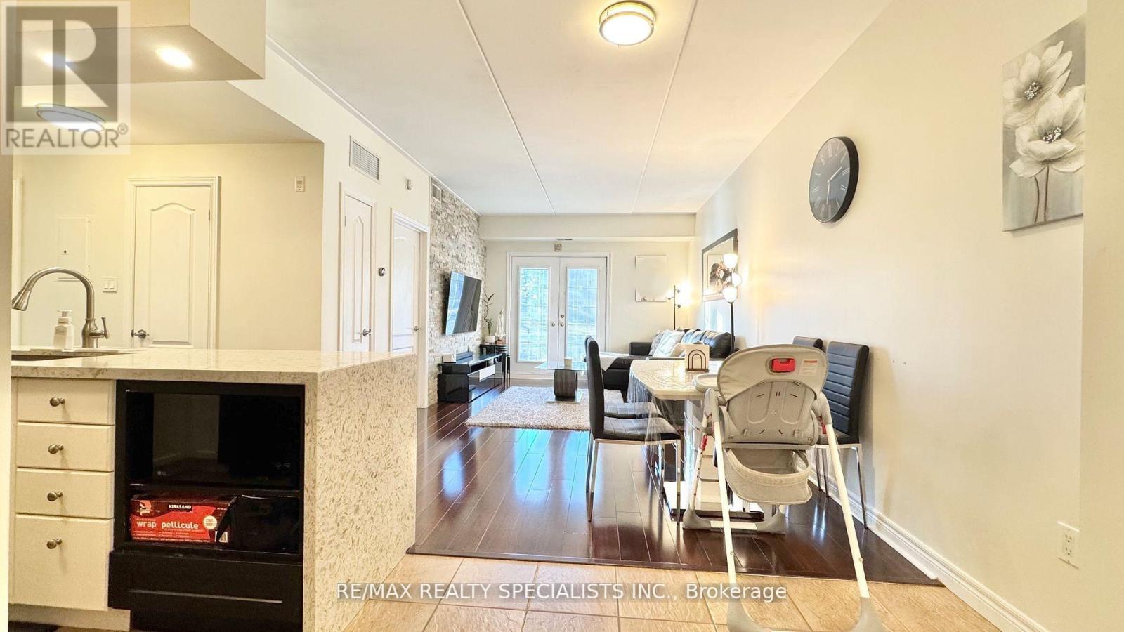 112 - 4016 Kilmer Drive Property Photo 8