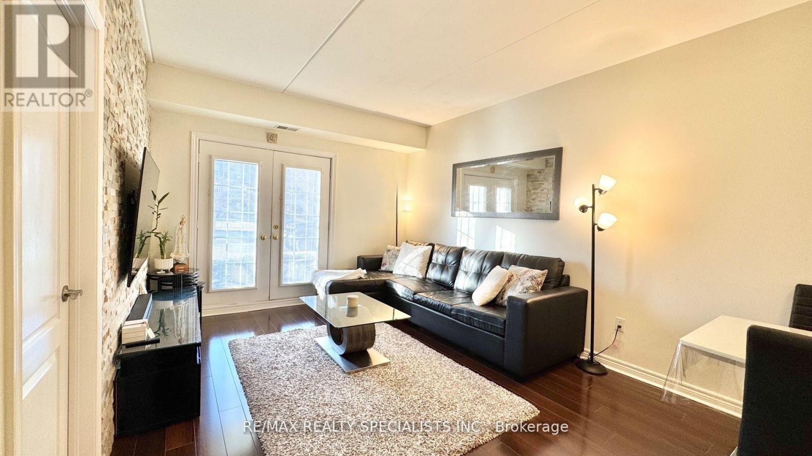 112 - 4016 Kilmer Drive Property Photo 14