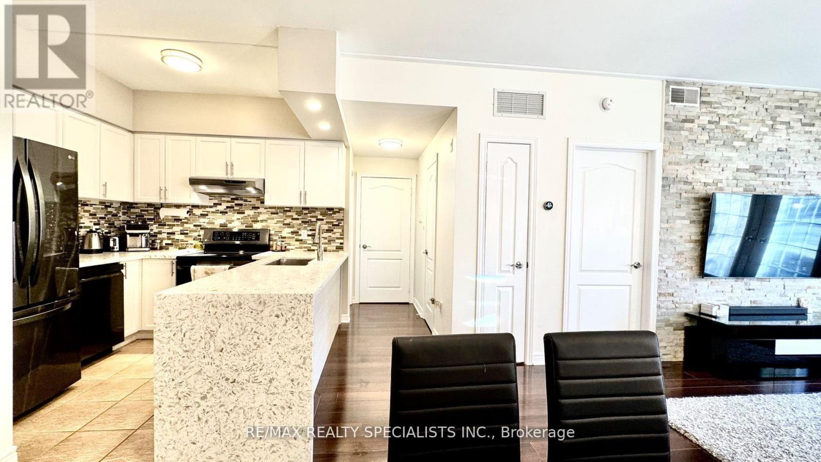 112 - 4016 Kilmer Drive Property Photo 31