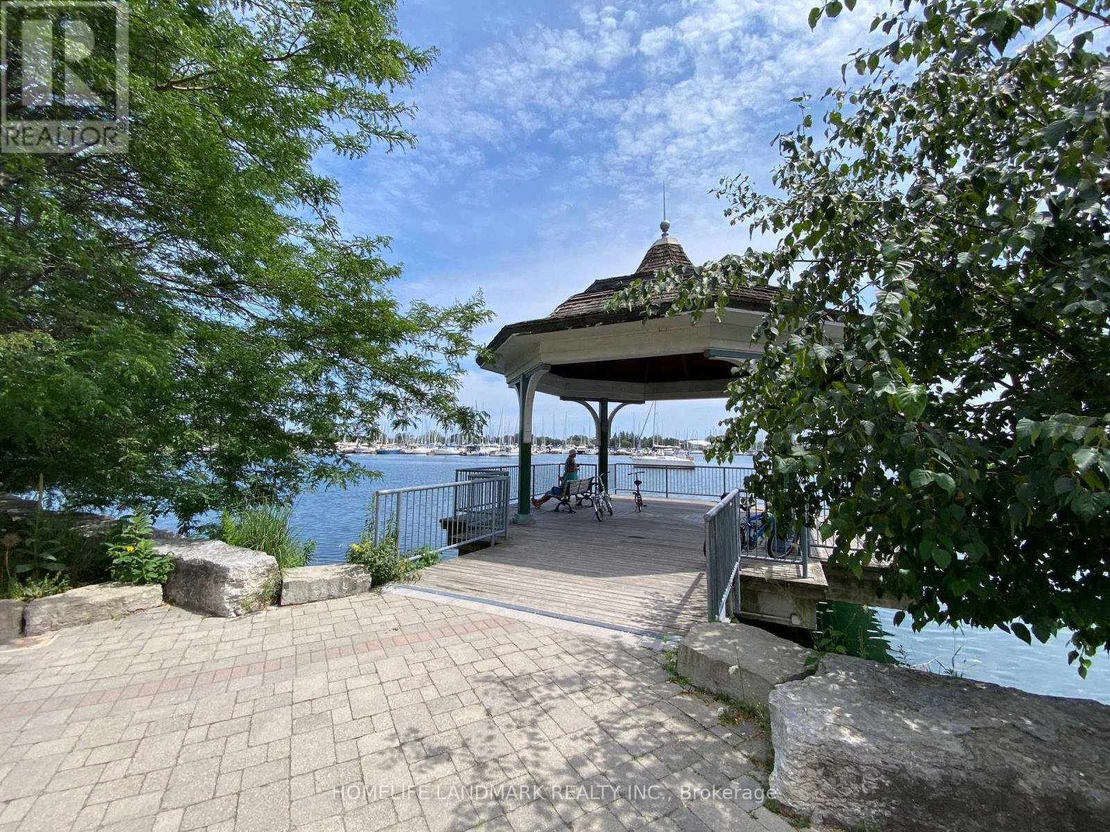 B - 2283 Lake Shore Boulevard W Property Photo 27